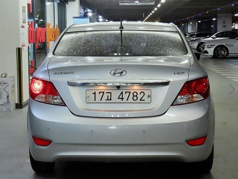 2015 Hyundai Accent Diesel 1.6 VGT Modern photo 5