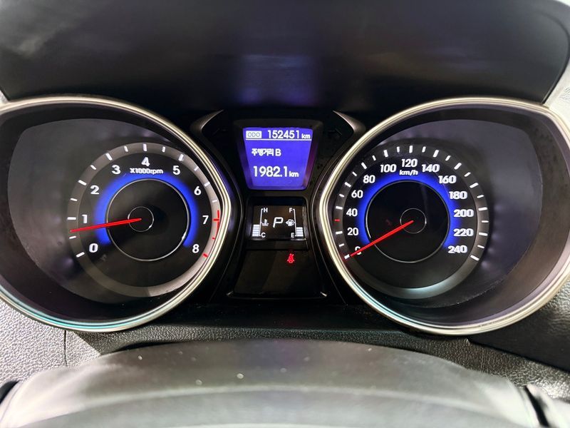 2013 Hyundai Avante M16 GDI Modern photo 5