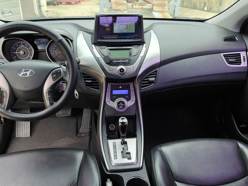 2013 Hyundai Avante M16 GDI Deluxe photo 4