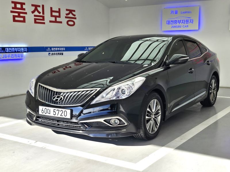 2015 Hyundai Grandeur HG220 Diesel Modern photo 3