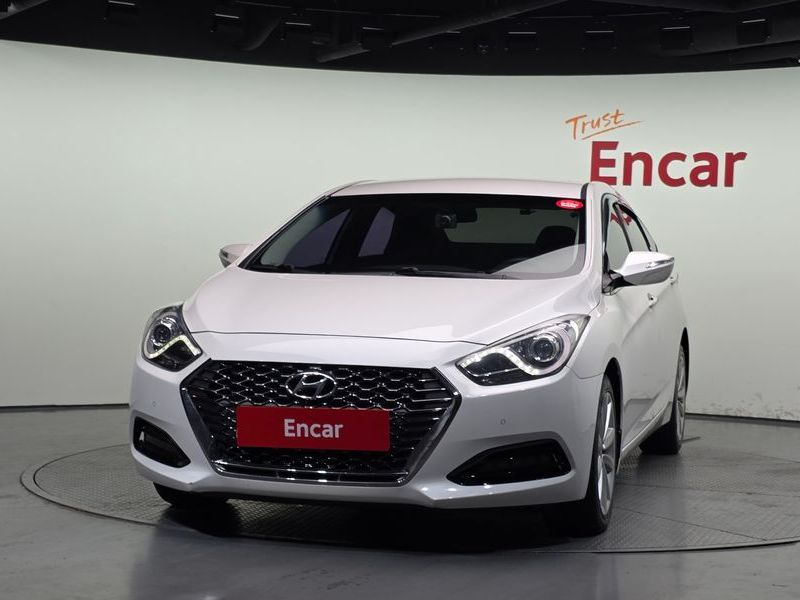 2012 Hyundai i40 1.7 VGT Modern photo 3