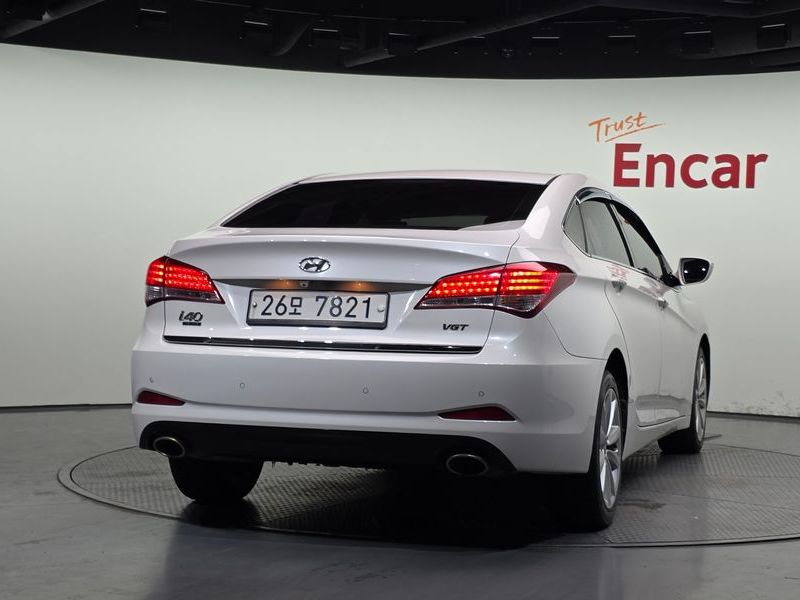 2012 Hyundai i40 1.7 VGT Modern photo 4