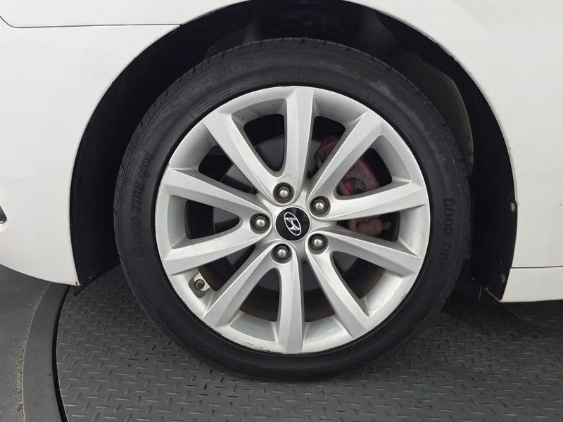 2012 Hyundai i40 1.7 VGT Modern photo 5