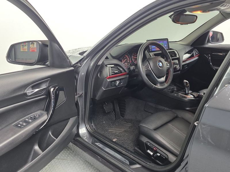 2017 BMW 1시리즈 118d Sport 5Door photo 10