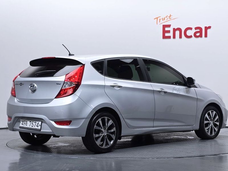 2014 Hyundai Accent WIT 1.6 GDI Premium photo 2