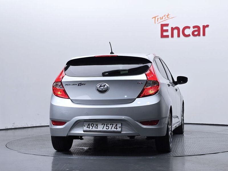 2014 Hyundai Accent WIT 1.6 GDI Premium photo 4