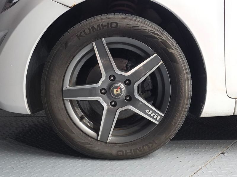 2012 Hyundai Avante M16 GDI Premier photo 5