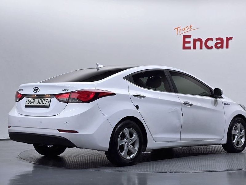 2015 Hyundai Avante 1.6 VGT Smart Standard photo 2