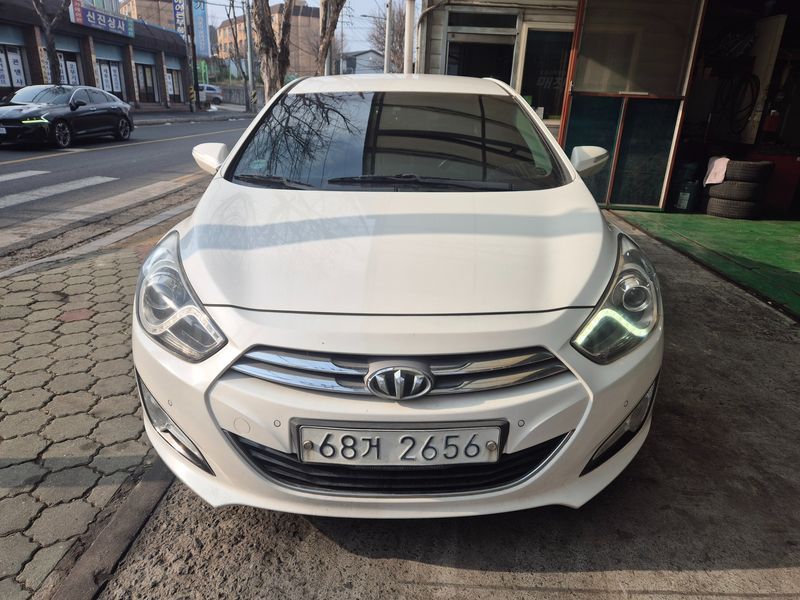 2012 Hyundai i40 1.7 VGT Smart photo 2