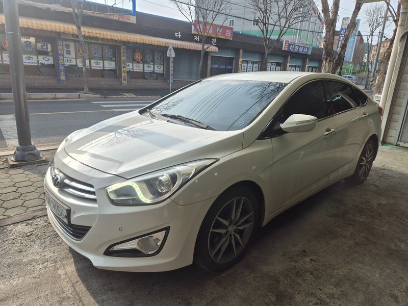 2012 Hyundai i40 1.7 VGT Smart photo 3
