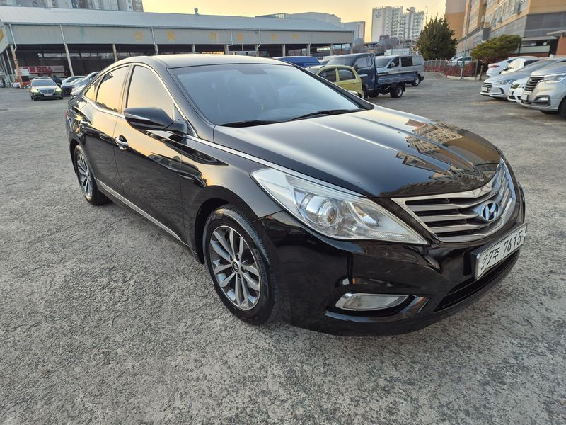 2012 Hyundai Grandeur HG240 Luxury photo 2
