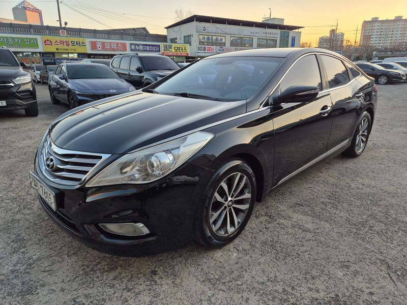 2012 Hyundai Grandeur HG240 Luxury photo 3