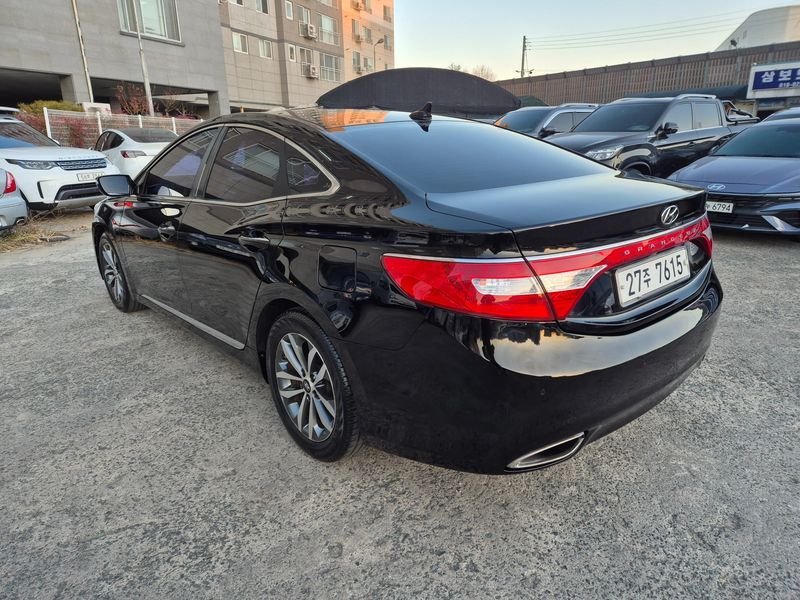 2012 Hyundai Grandeur HG240 Luxury photo 4