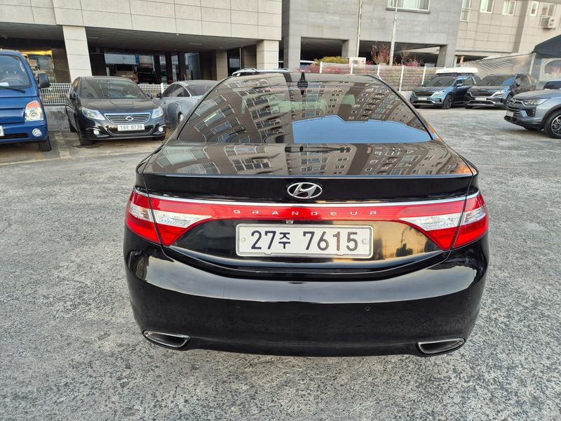 2012 Hyundai Grandeur HG240 Luxury photo 5