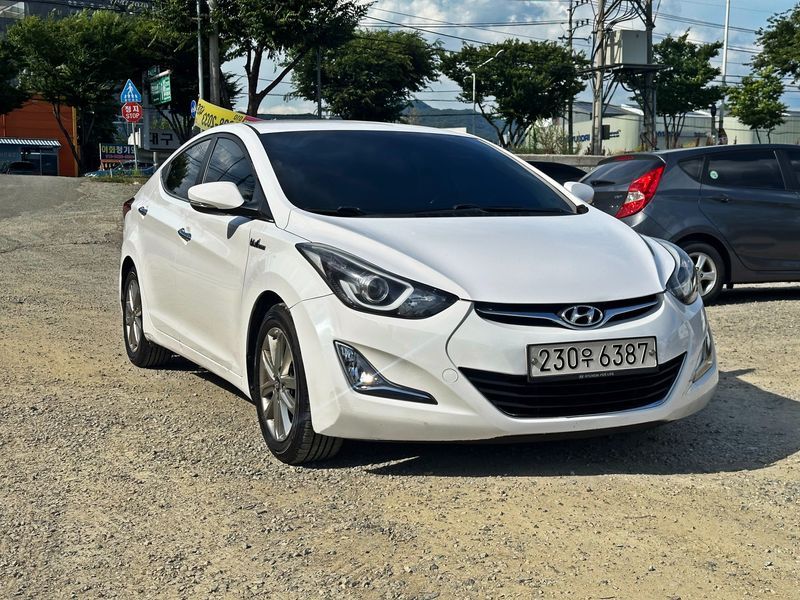 2015 Hyundai Avante 1.6 VGT Smart Standard photo 3