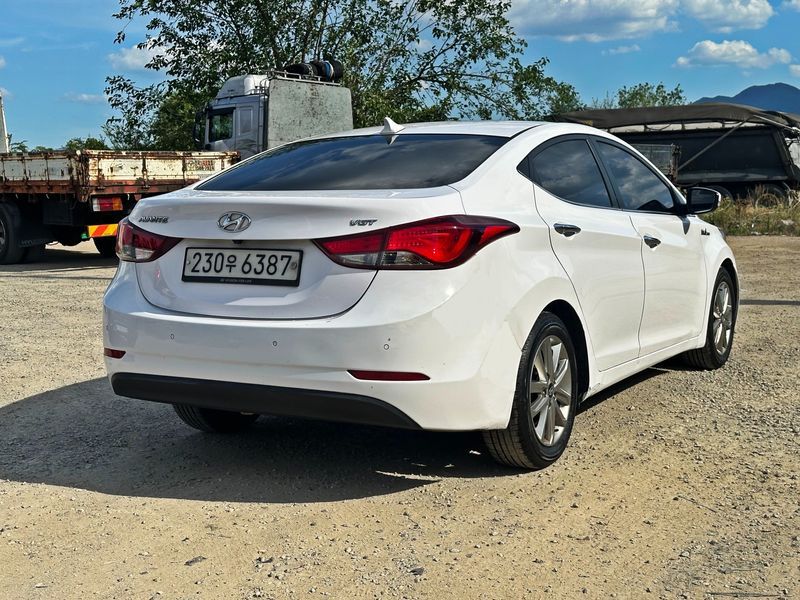 2015 Hyundai Avante 1.6 VGT Smart Standard photo 4