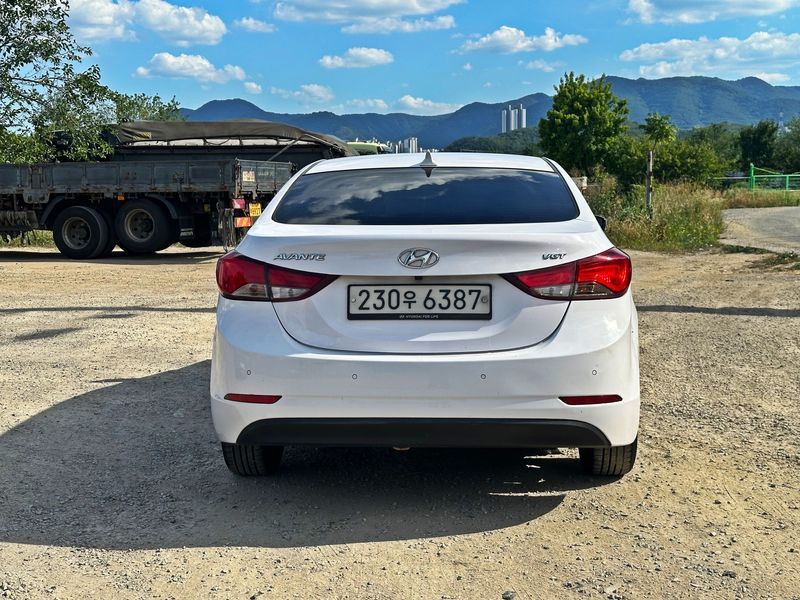 2015 Hyundai Avante 1.6 VGT Smart Standard photo 5