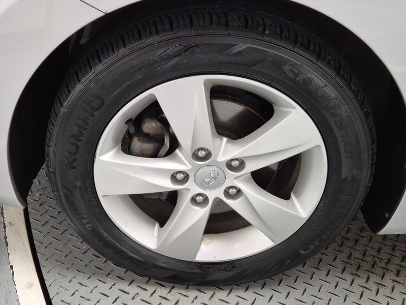 2012 Hyundai Avante M16 GDI Premier photo 5
