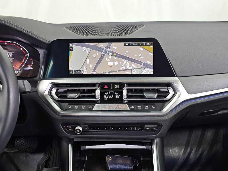 2021 BMW 3 Series 320i Luxury photo 14
