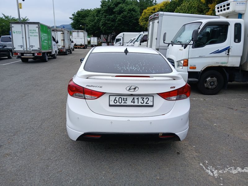 2013 Hyundai Avante M16 GDI Modern photo 2