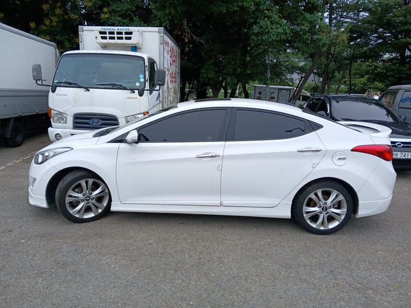 2013 Hyundai Avante M16 GDI Modern photo 3