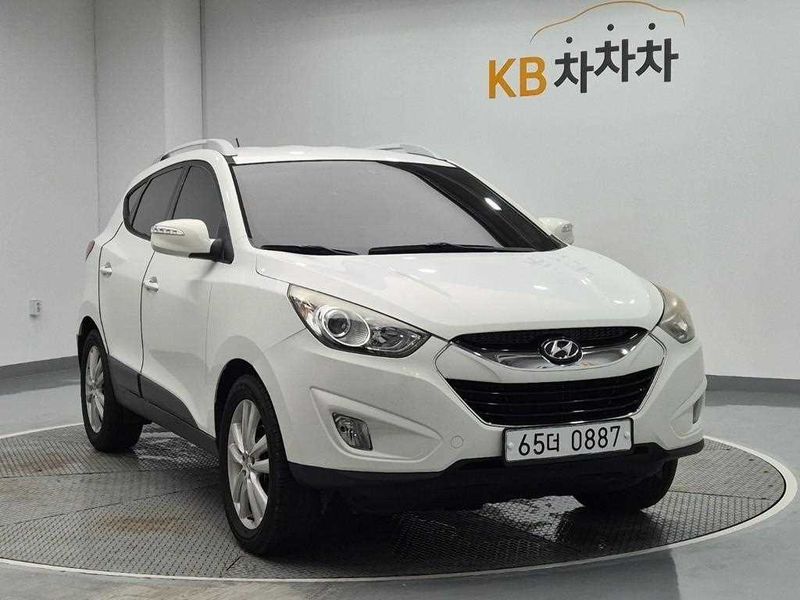 2012 Hyundai Tucson Diesel 2WD LX20 Luxury photo 4