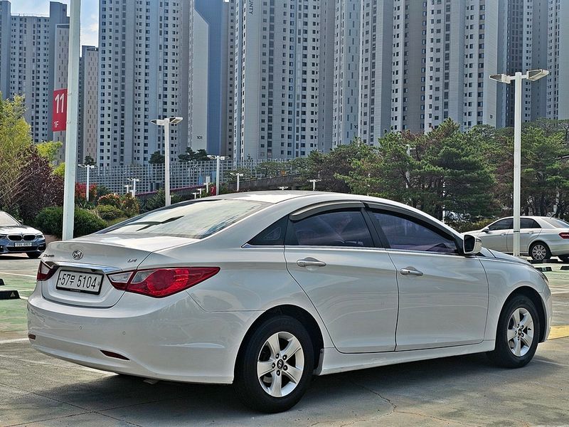 2014 Hyundai Sonata LPI Smart photo 2