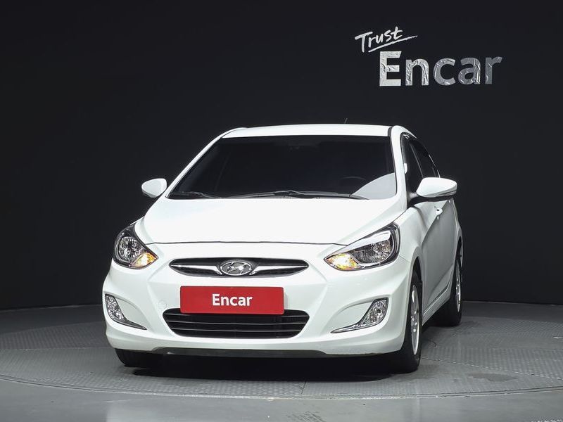 2015 Hyundai Accent Diesel 1.6 VGT Modern photo 3