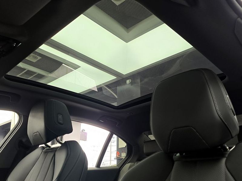 2024 BMW 5 Series 520i photo 17