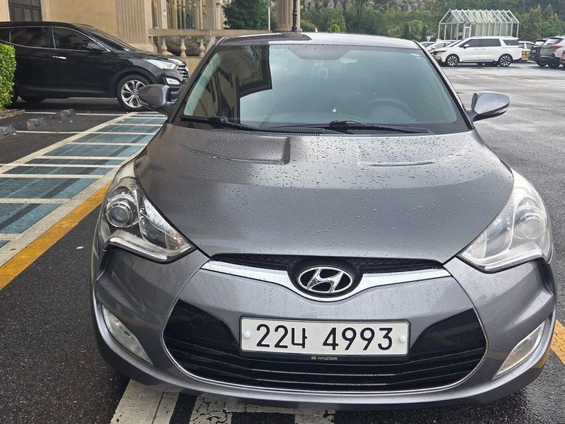 2012 Hyundai Veloster Extreme photo 3