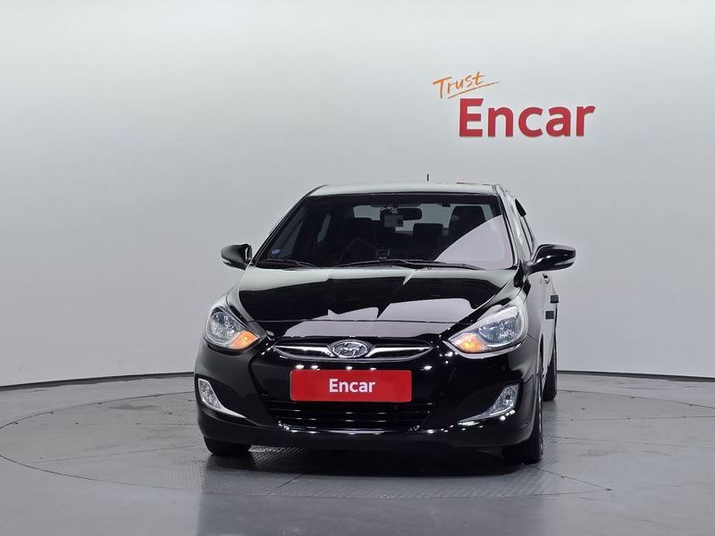 2015 Hyundai Accent Diesel 1.6 VGT Modern photo 3