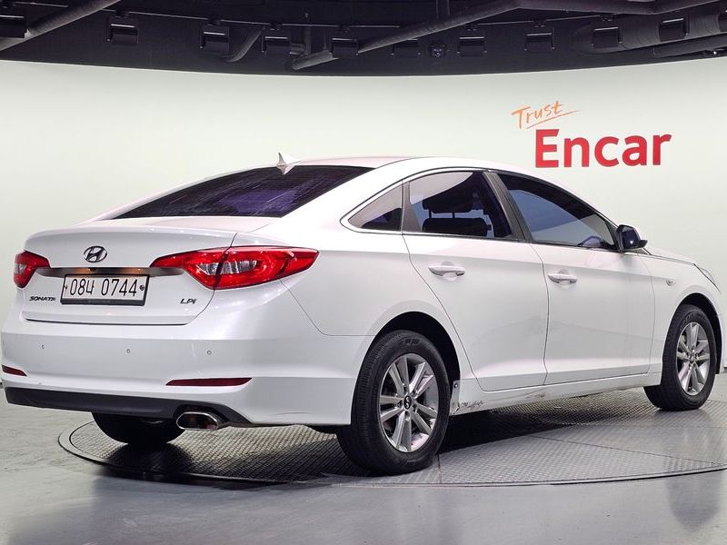2015 Hyundai Sonata LPI Smart photo 2