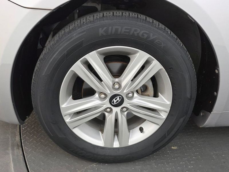 2013 Hyundai Sonata LPI Modern photo 5