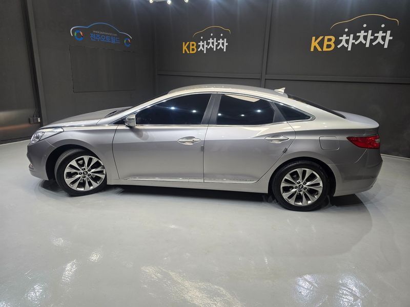 2012 Hyundai Grandeur LPG HG300 Executive photo 3