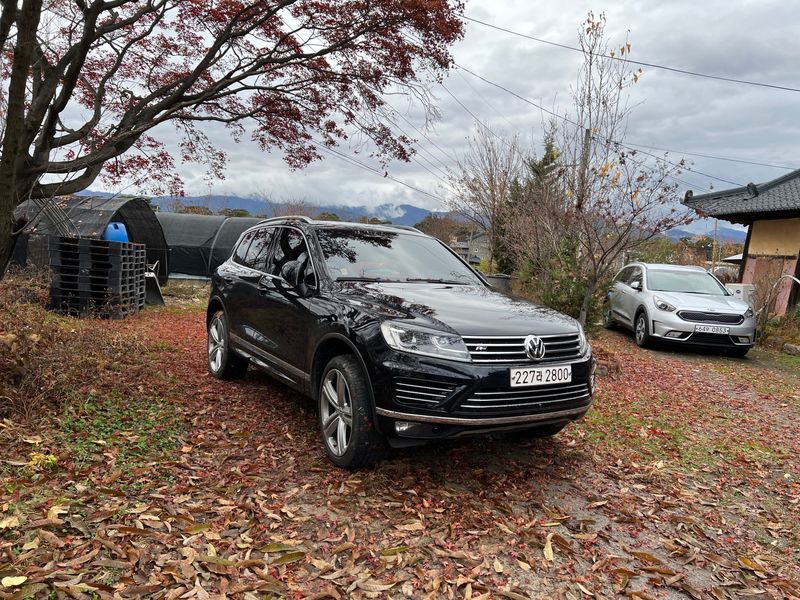 2016 Volkswagen Touareg V6 3.0 TDI R-Line 7P5 photo 5
