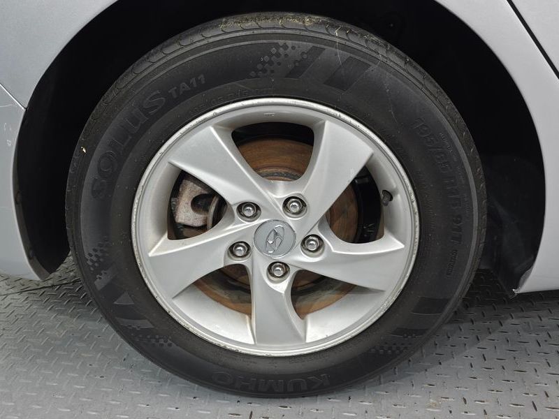 2012 Hyundai Avante M16 GDI Luxury photo 5