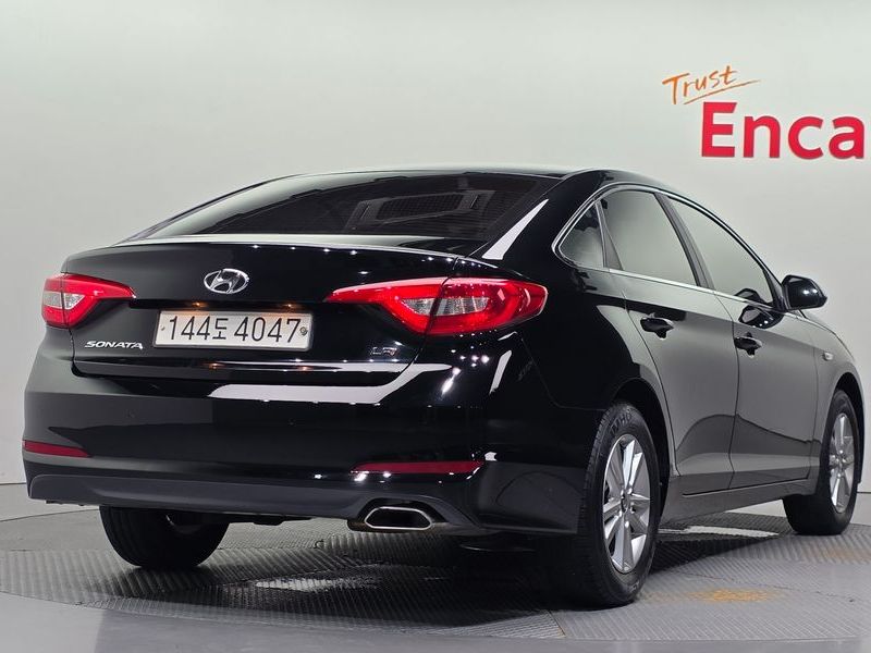 2017 Hyundai Sonata LPI Smart photo 2