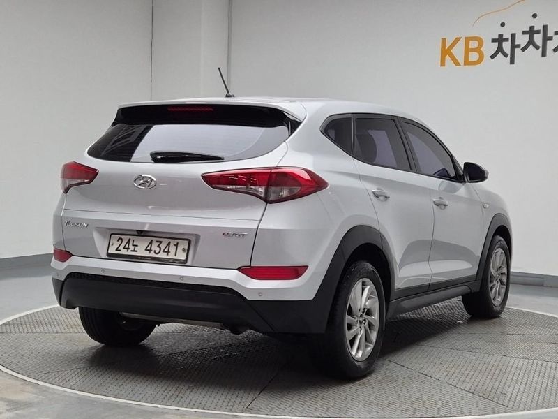 2016 Hyundai Tucson Diesel 1.7 2WD Style photo 3