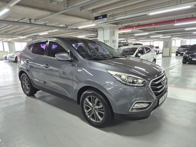 2015 Hyundai Tucson Diesel(e-VGT) 2WD Smart photo 2