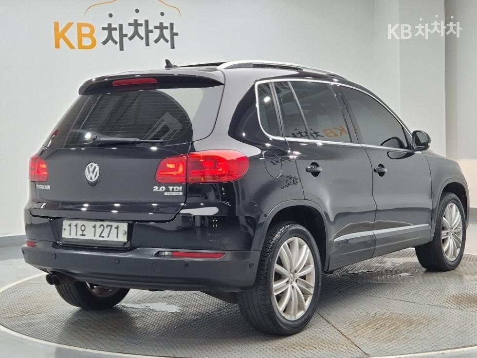 2015 Volkswagen Tiguan 2.0 TDI BMT Premium photo 3