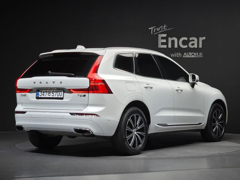 2020 Volvo XC60 T6 Inscription photo 2