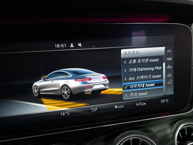 2017 Mercedes-Benz E-Class E220d Coupe photo 17