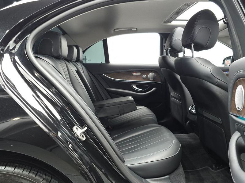 2020 Mercedes-Benz E-Class E300 4MATIC Exclusive photo 12