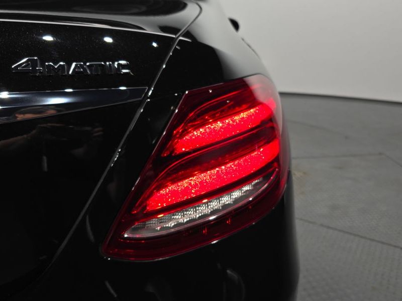 2020 Mercedes-Benz E-Class E300 4MATIC Exclusive photo 24