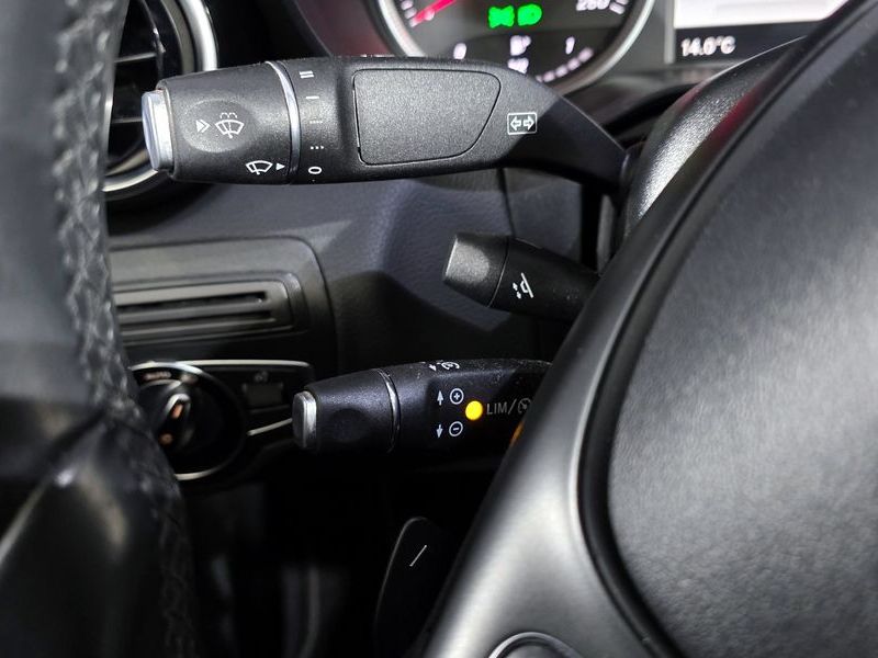 2016 Mercedes-Benz C-Class C200 d photo 17