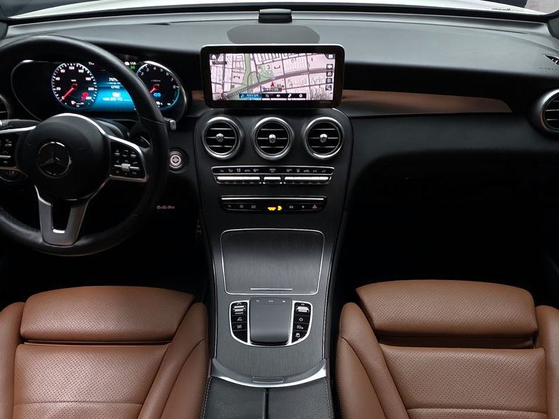 2021 Mercedes-Benz C-Class GLC300e 4MATIC Coupe photo 7