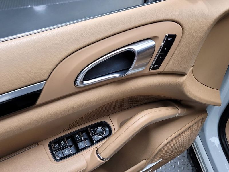 2012 Porsche Cayenne 3.0 S Hybrid 958 photo 18