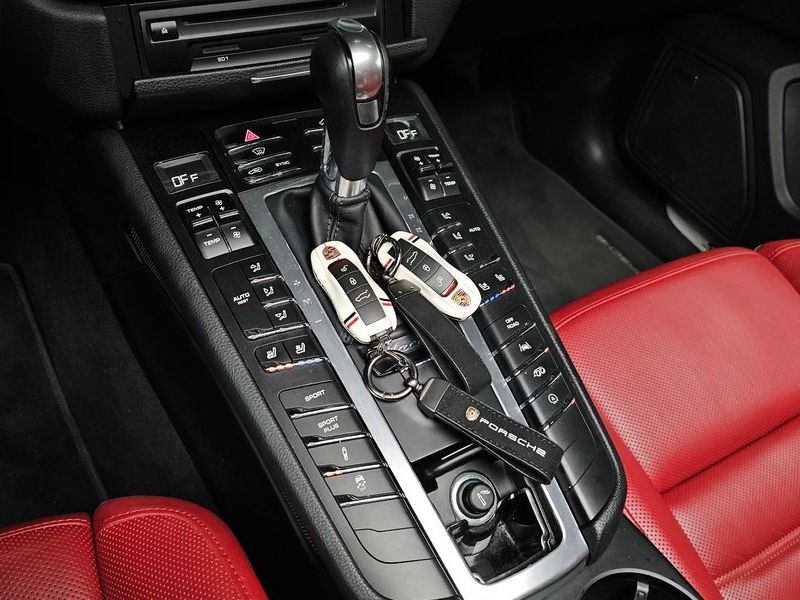 2018 Porsche Macan 3.0 GTS 95B photo 9