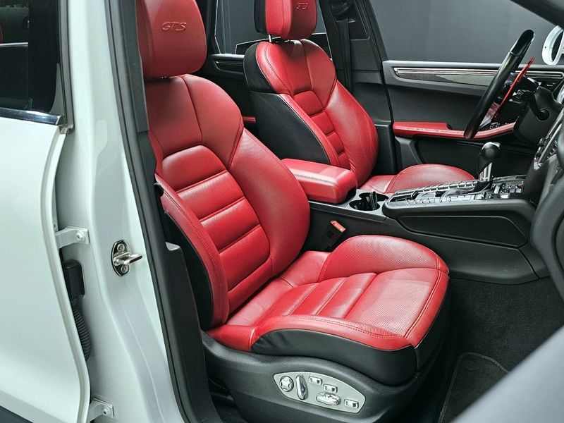 2018 Porsche Macan 3.0 GTS 95B photo 12