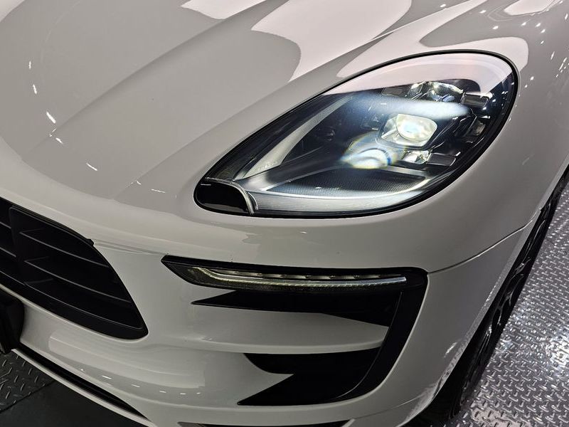 2018 Porsche Macan 3.0 GTS 95B photo 22